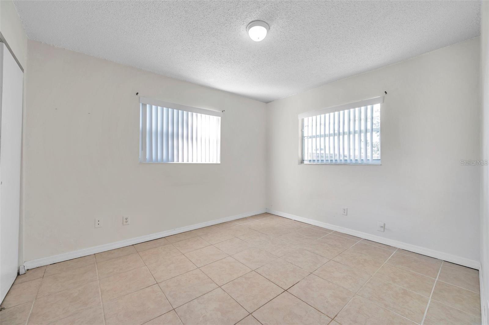 926 LAKE PALMS DR — photo 21