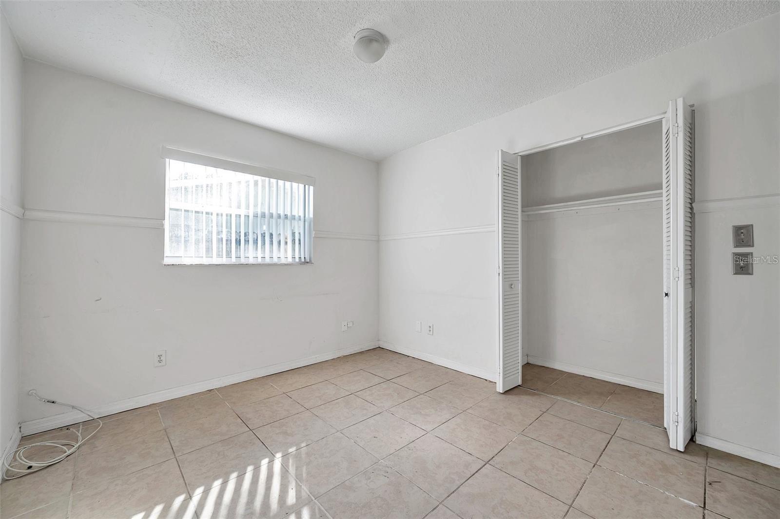 926 LAKE PALMS DR — photo 18