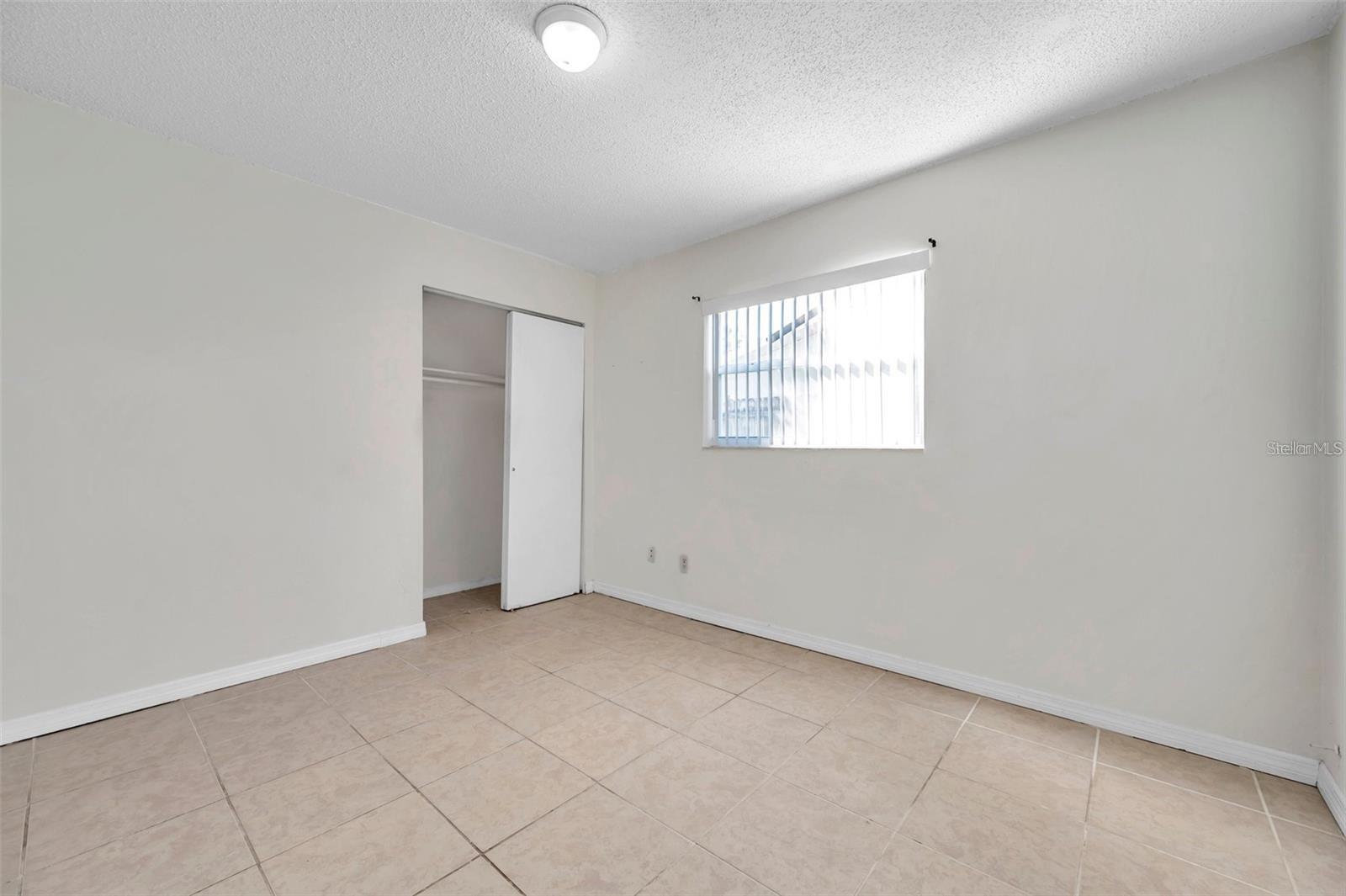 926 LAKE PALMS DR — photo 23