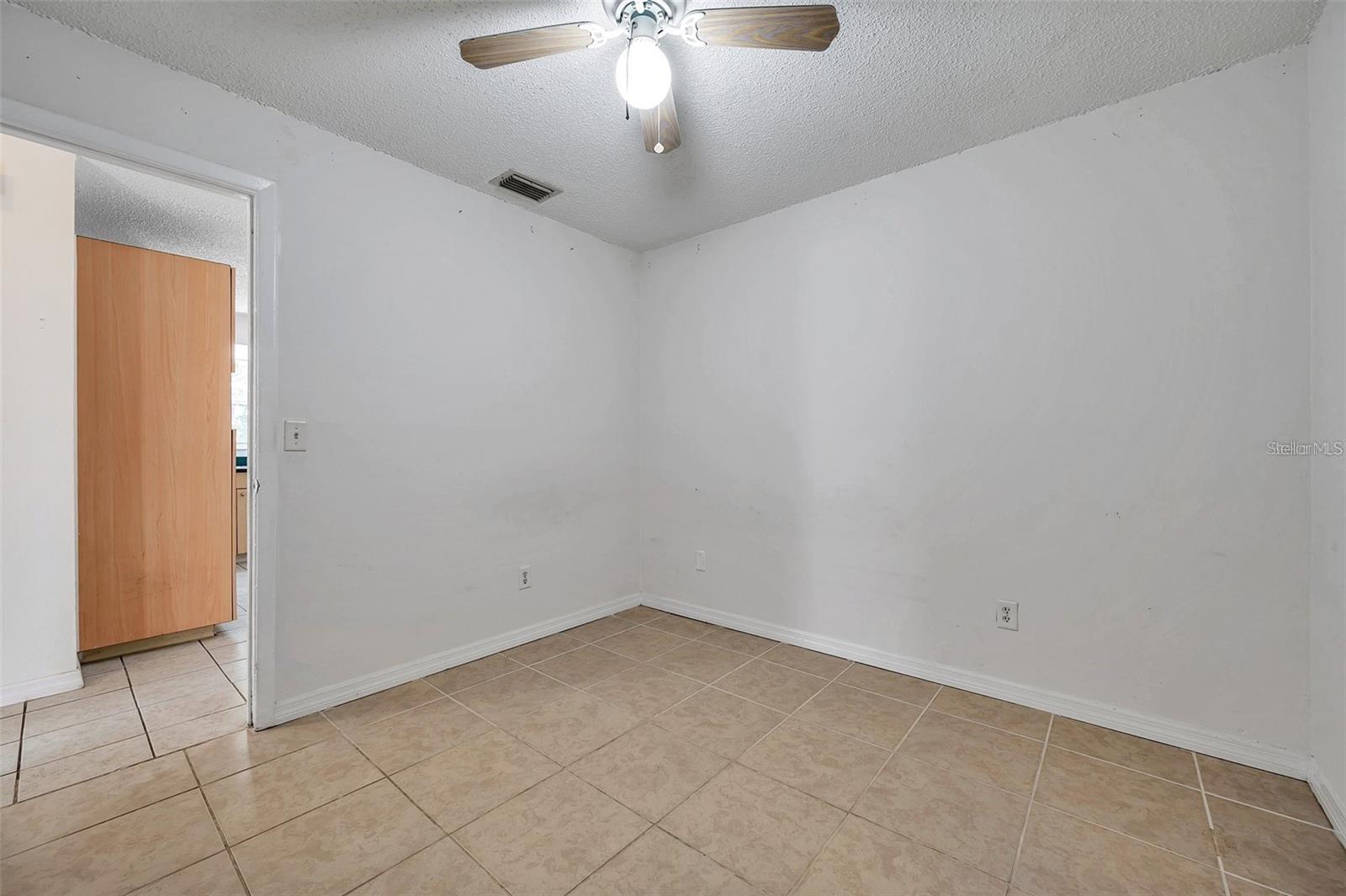 926 LAKE PALMS DR — photo 14