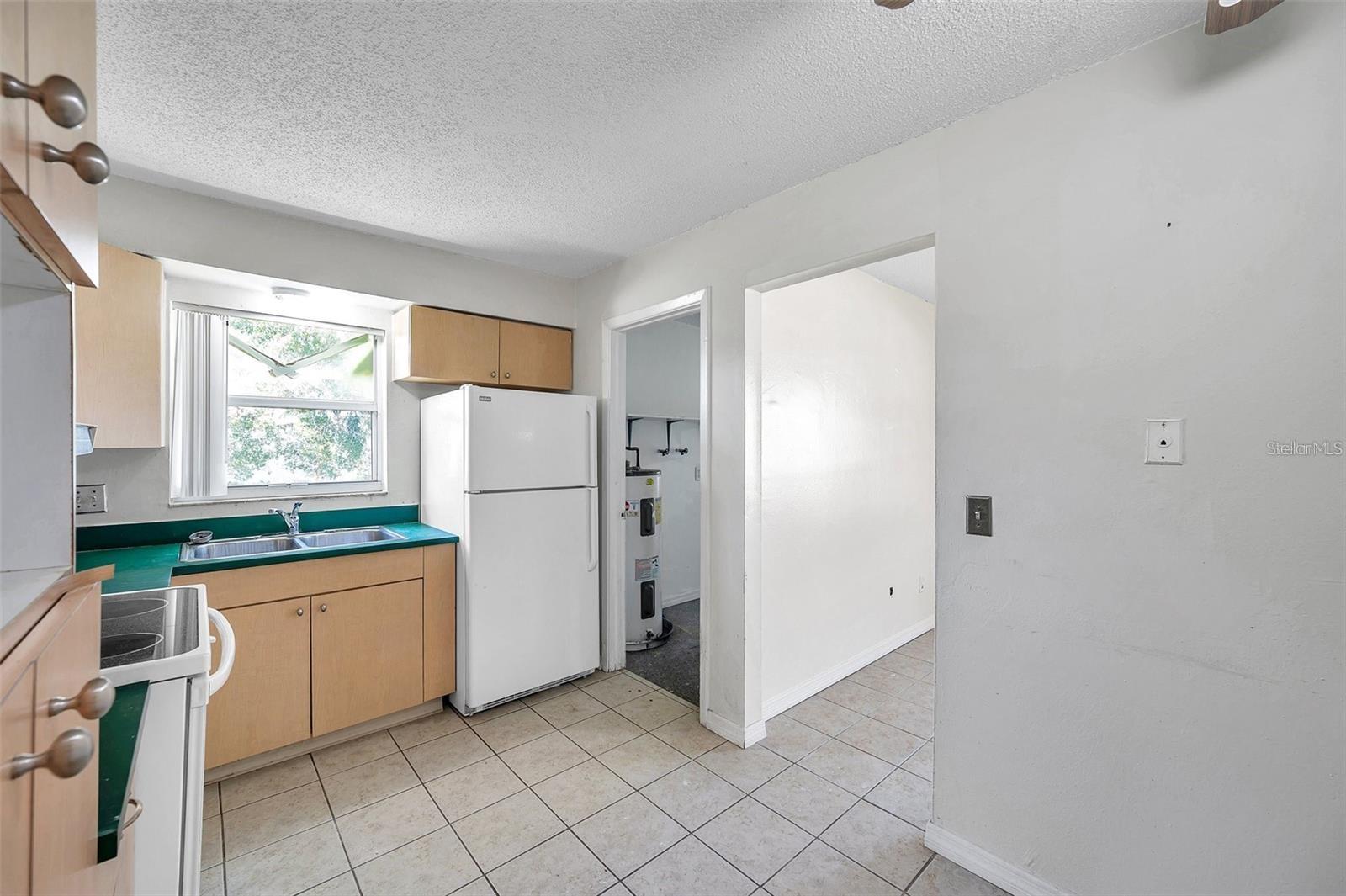 926 LAKE PALMS DR — photo 13