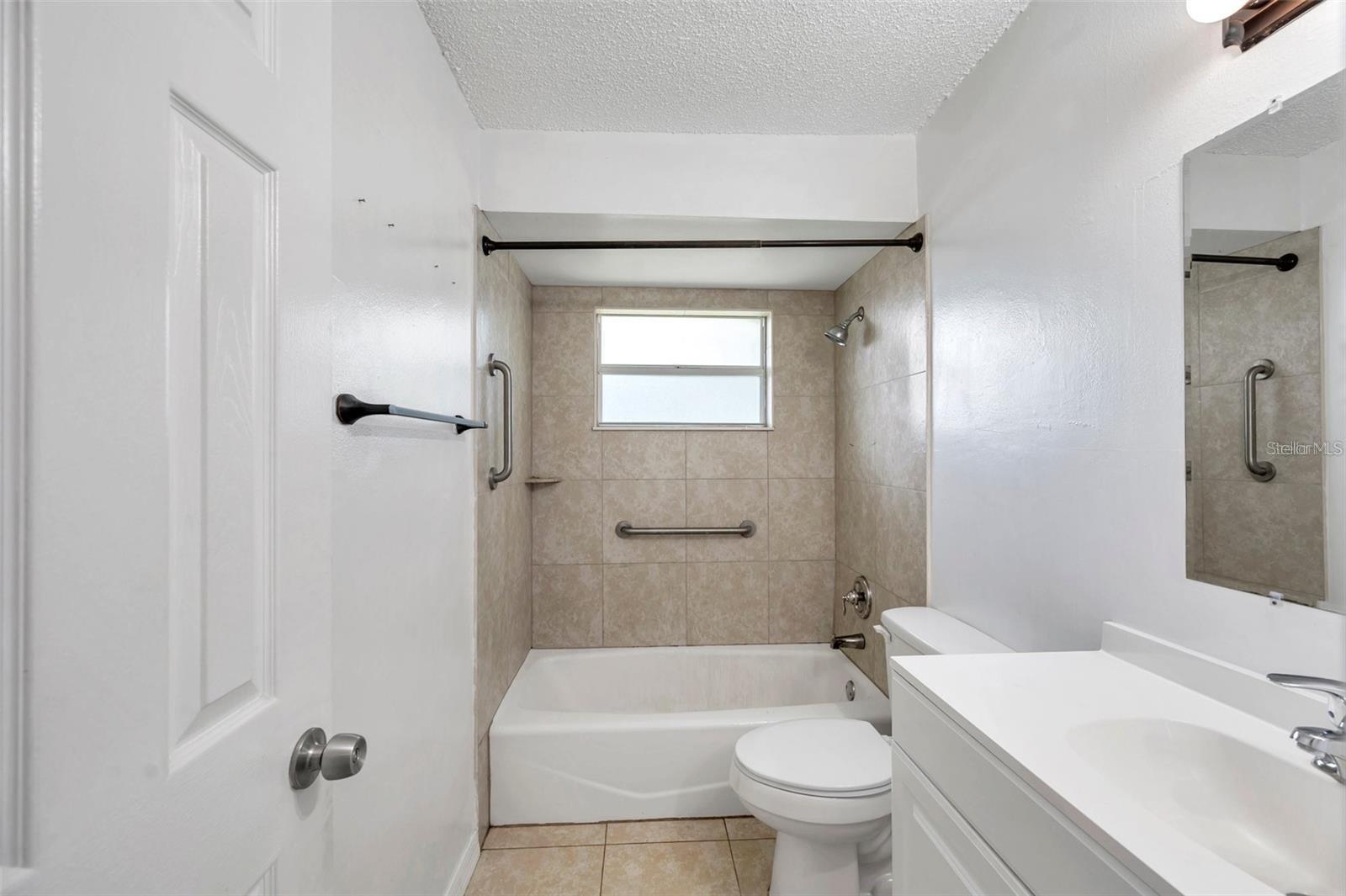 926 LAKE PALMS DR — photo 25