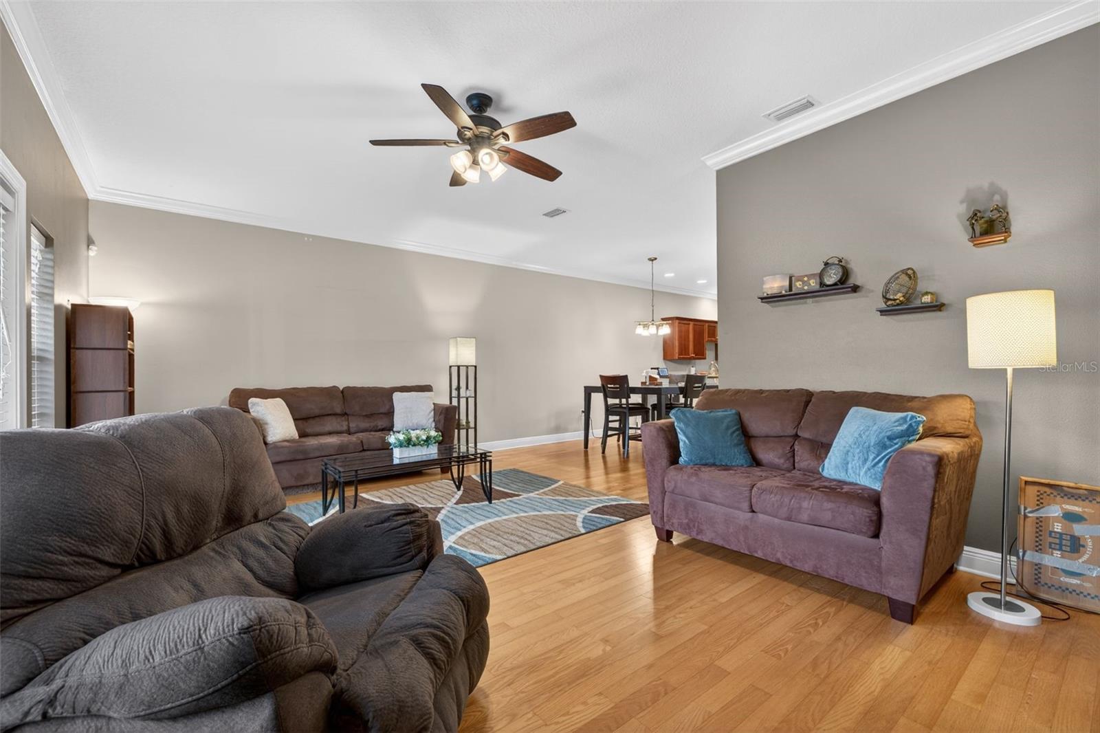 184 VALENCIA CIR — photo 15