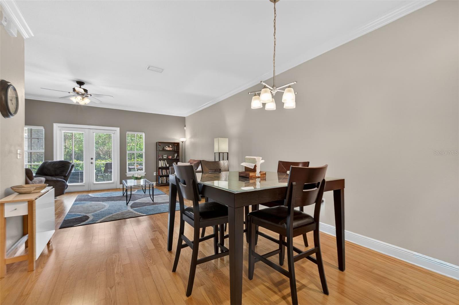 184 VALENCIA CIR — photo 10