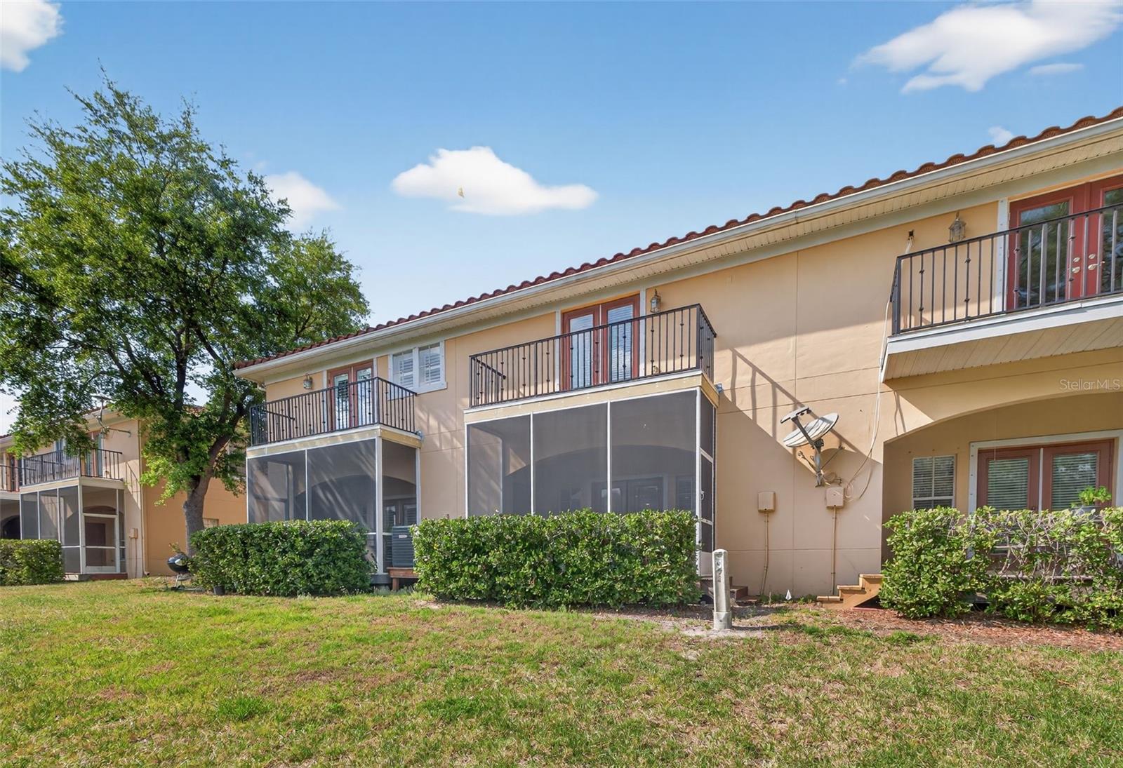 184 VALENCIA CIR — photo 34