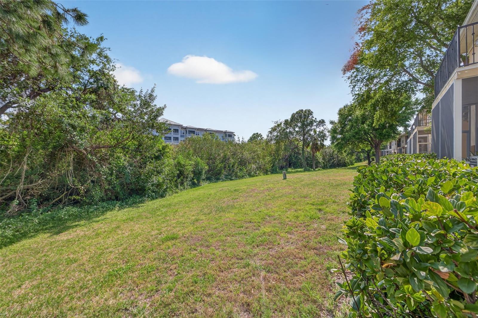 184 VALENCIA CIR — photo 31