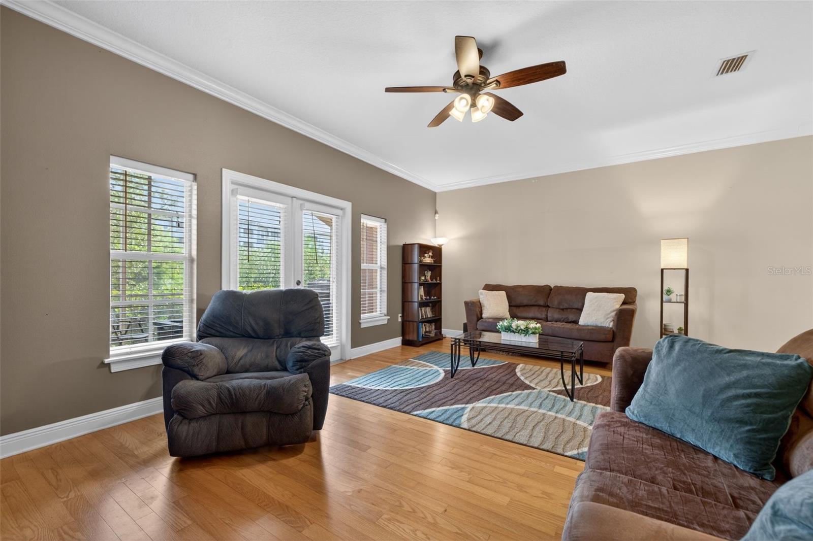 184 VALENCIA CIR — photo 16