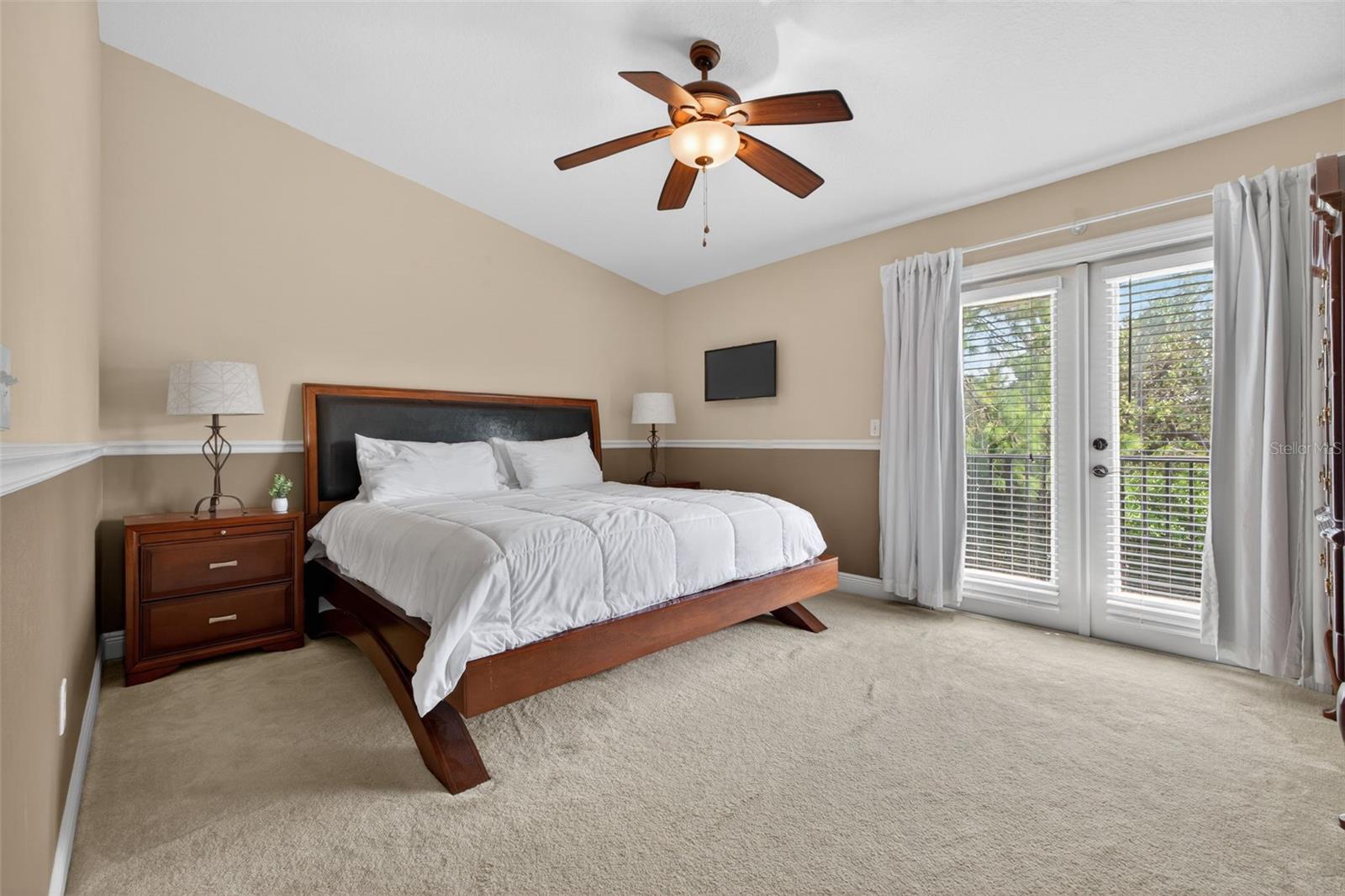 184 VALENCIA CIR — photo 24