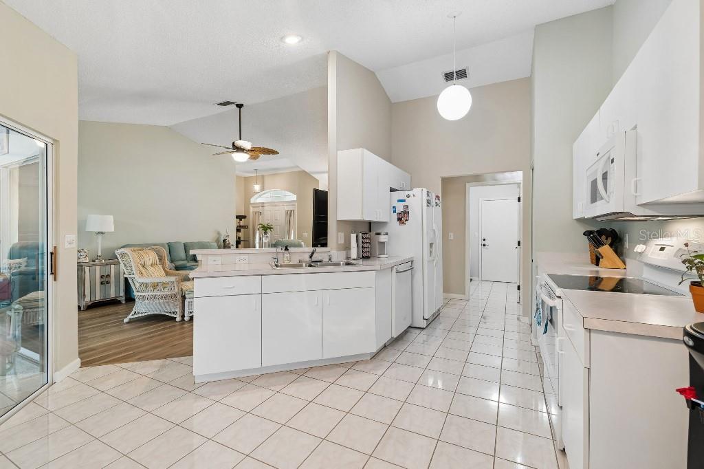 2035 E DEL WEBB BLVD — photo 16