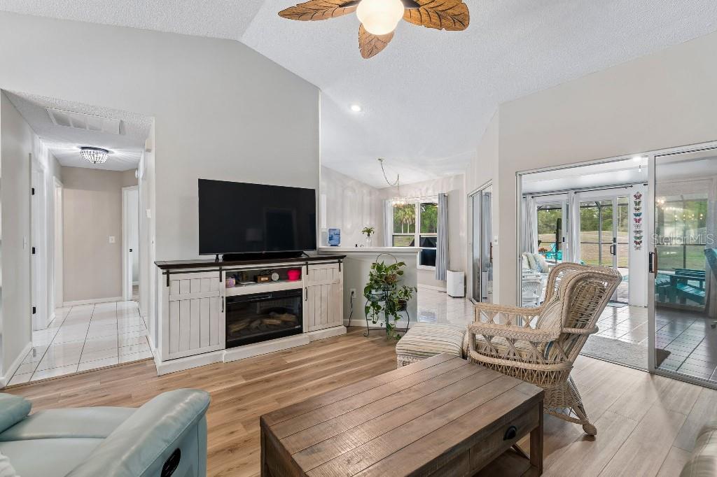 2035 E DEL WEBB BLVD — photo 11