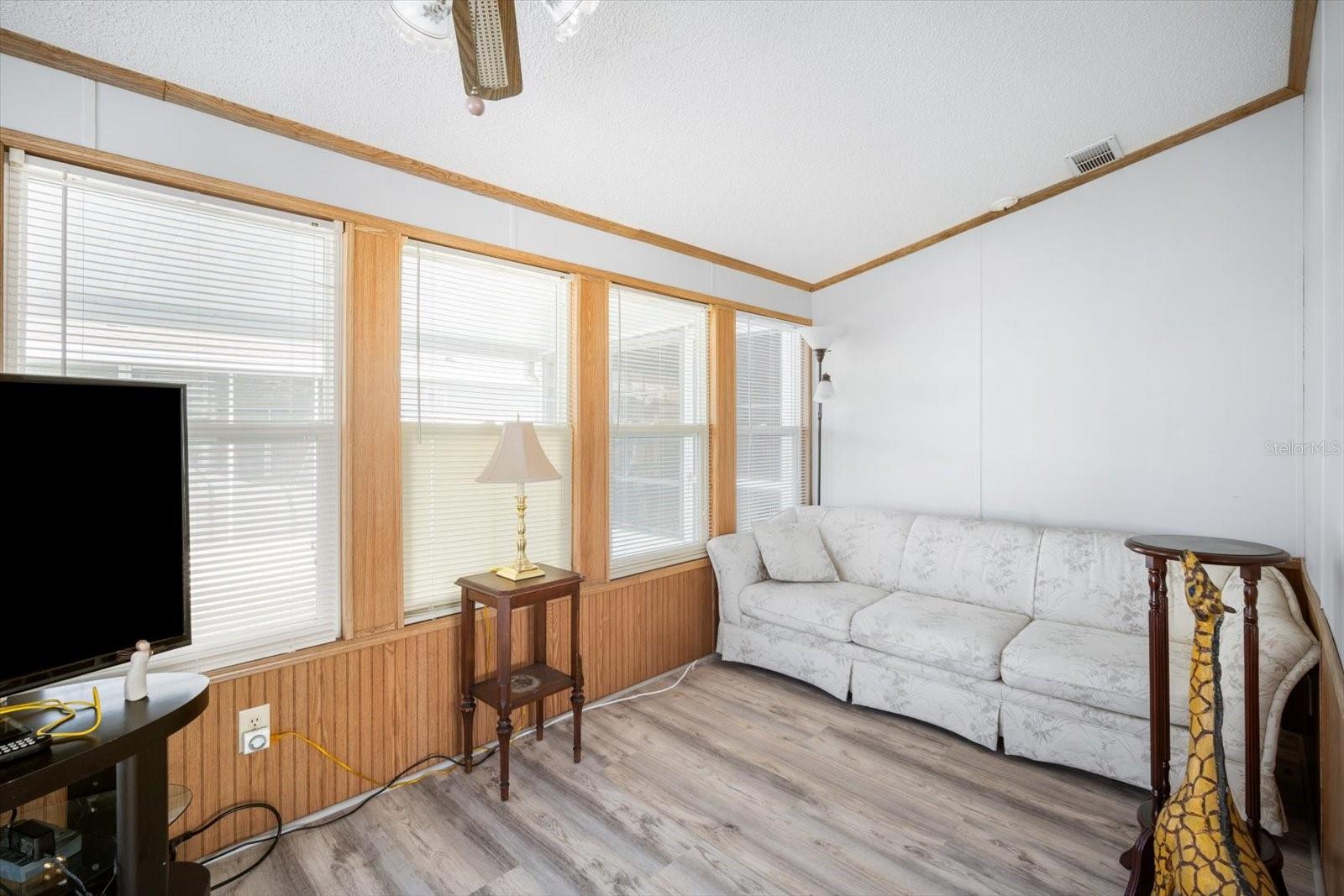 35045 CYNTHIA AVE — photo 4