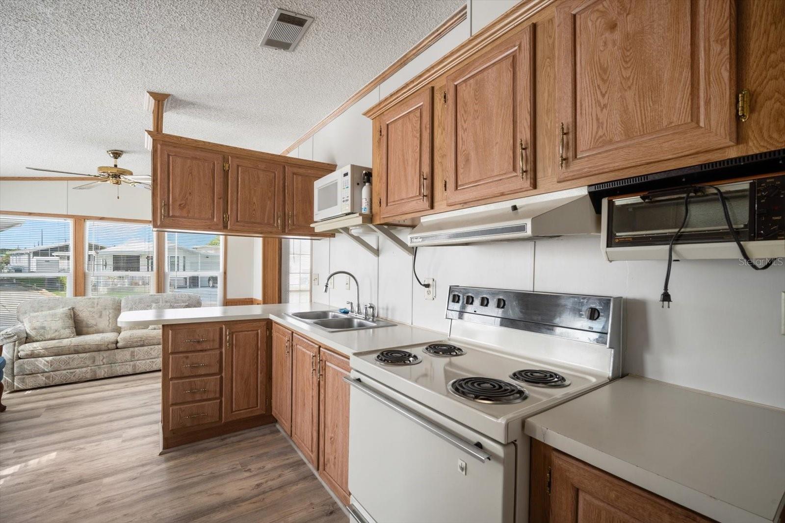 35045 CYNTHIA AVE — photo 11