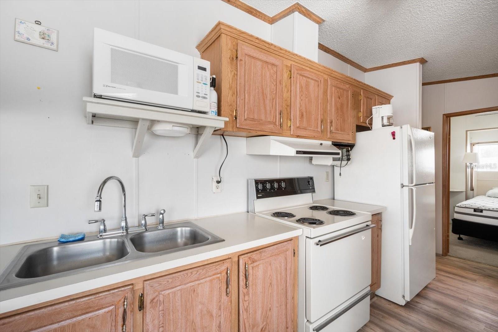 35045 CYNTHIA AVE — photo 10