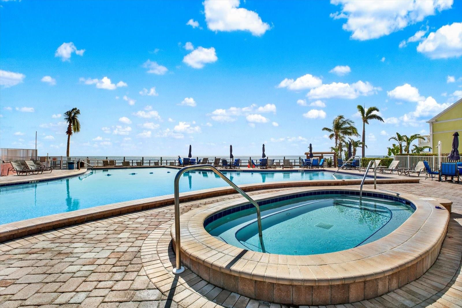 5005 COQUINA KEY DR SE #E — photo 32