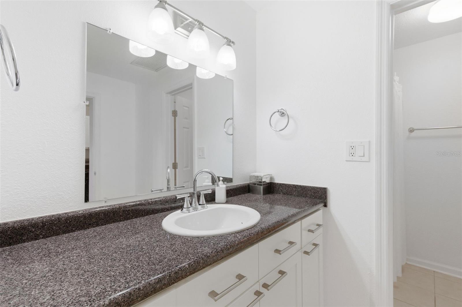 5005 COQUINA KEY DR SE #E — photo 9