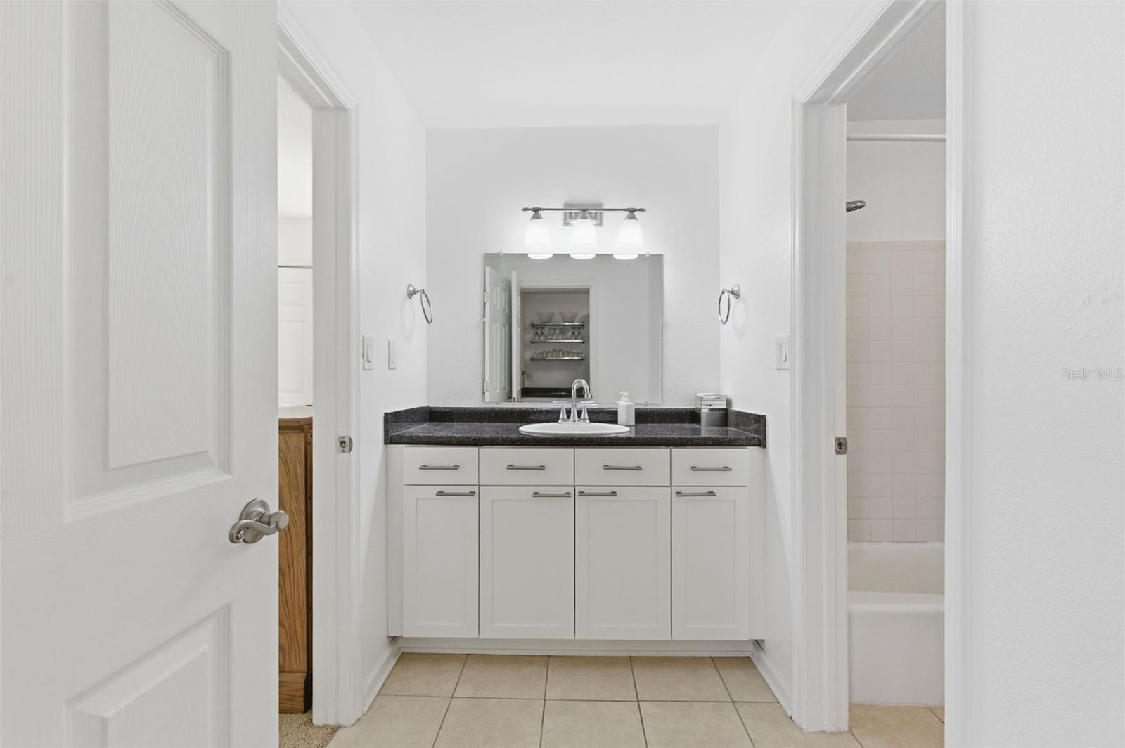 5005 COQUINA KEY DR SE #E — photo 8