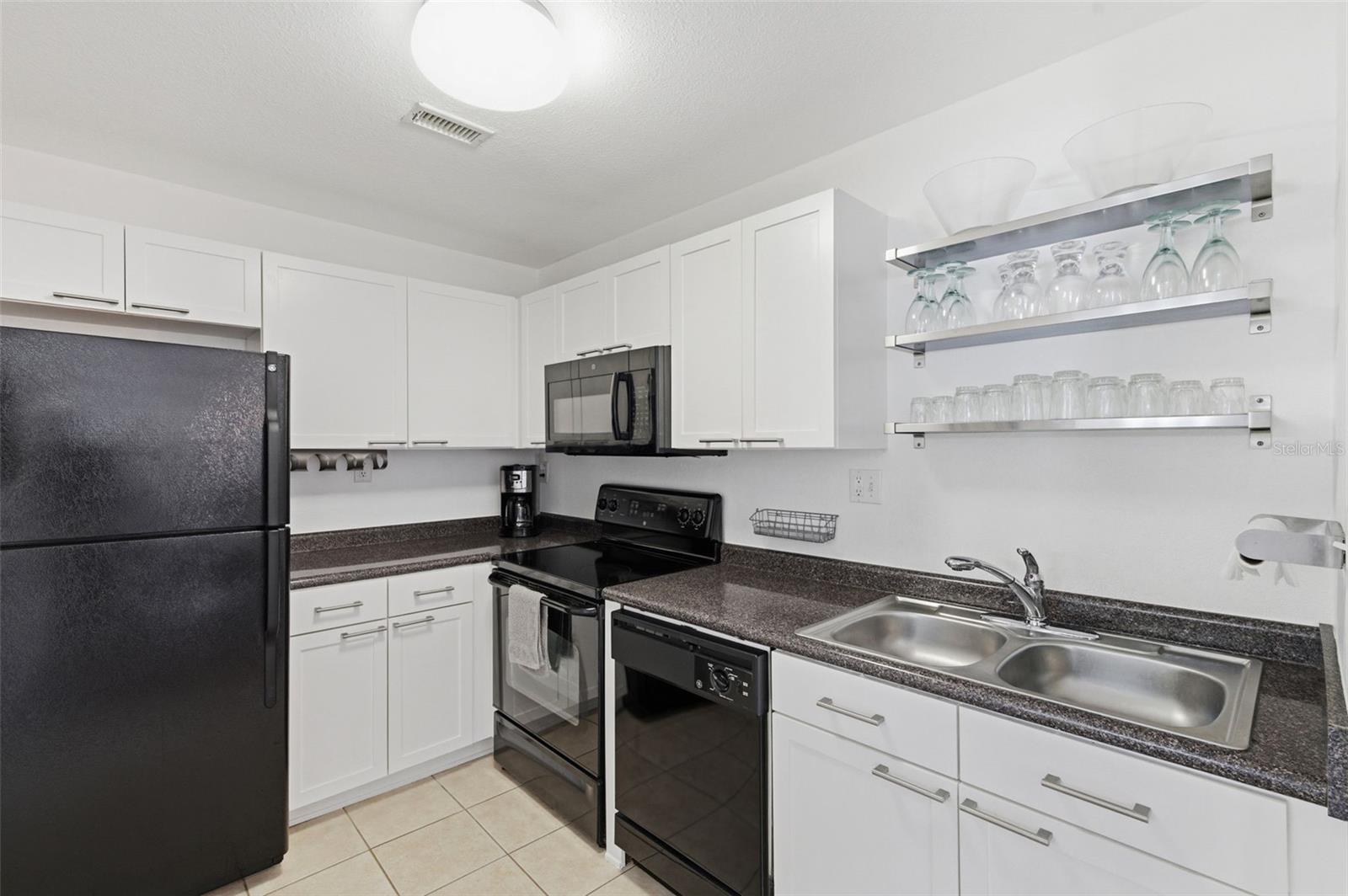 5005 COQUINA KEY DR SE #E — photo 10