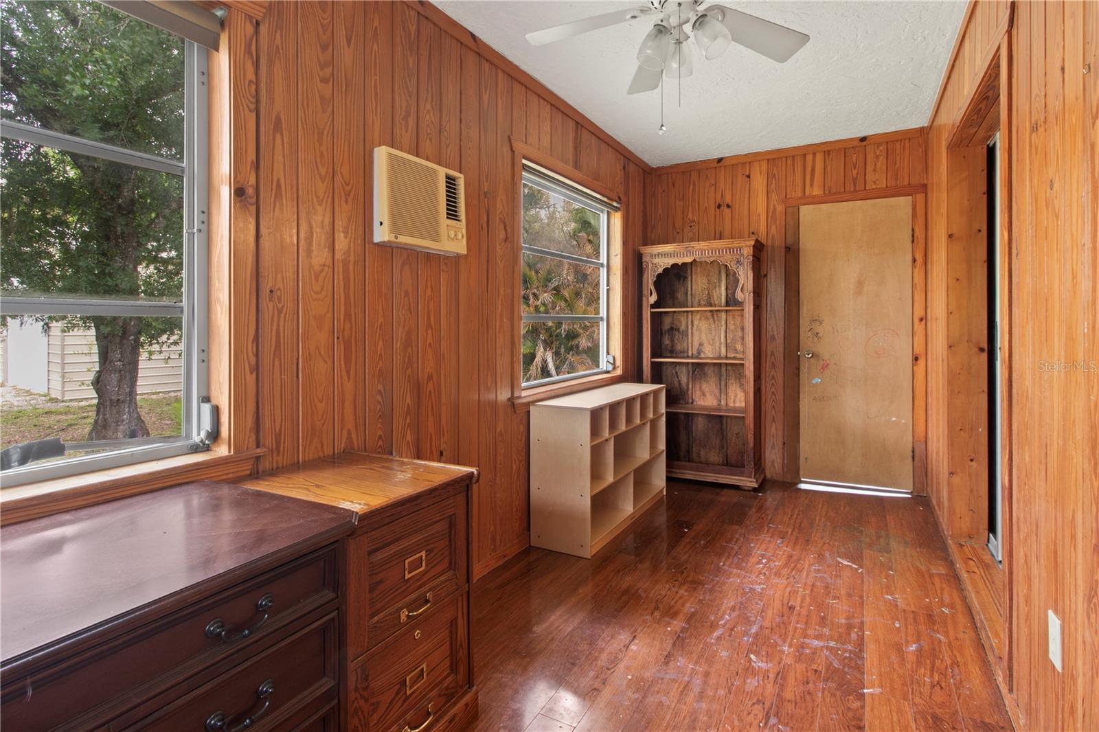 1143 MEYERS RD — photo 15