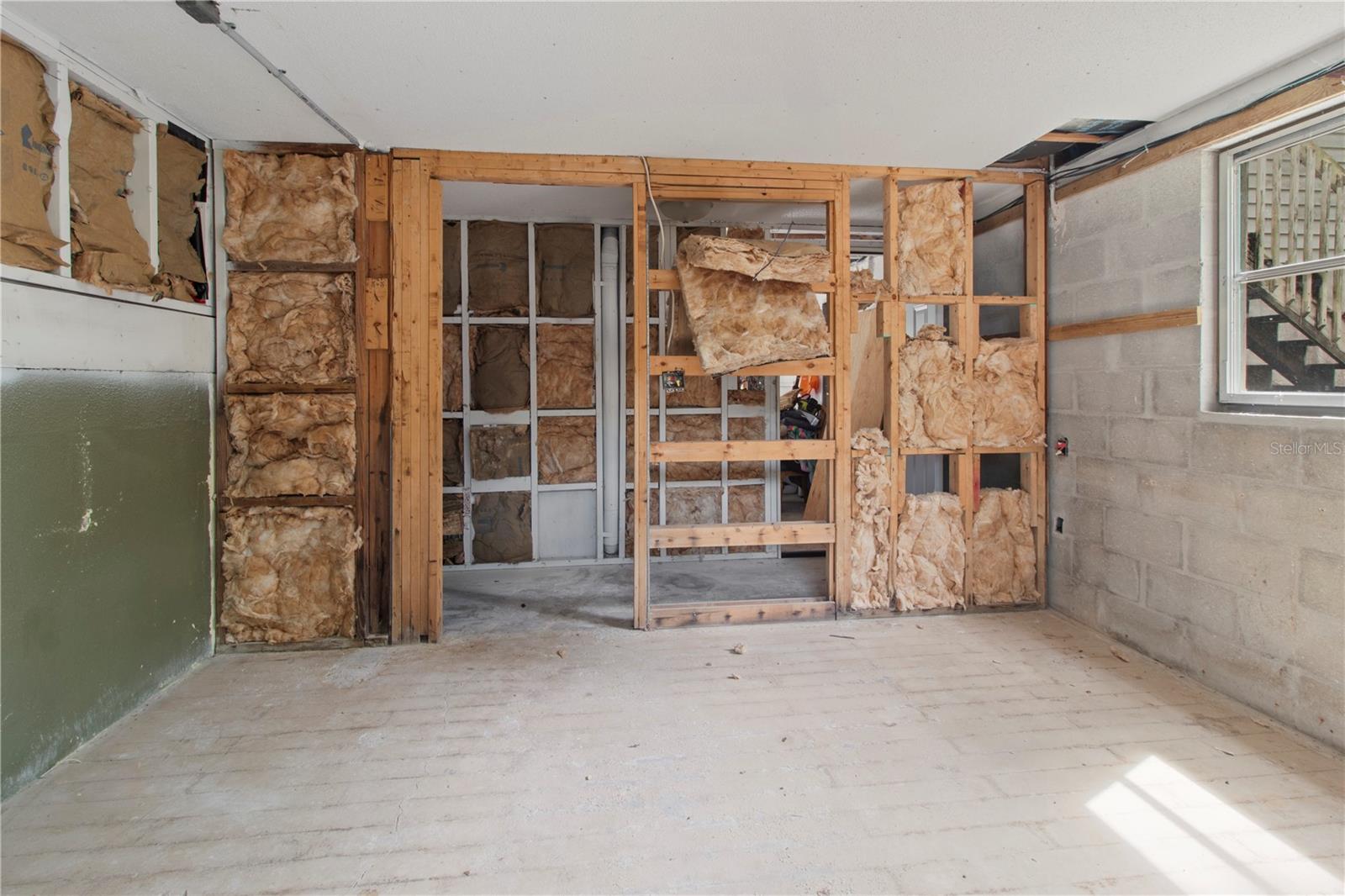 1143 MEYERS RD — photo 35