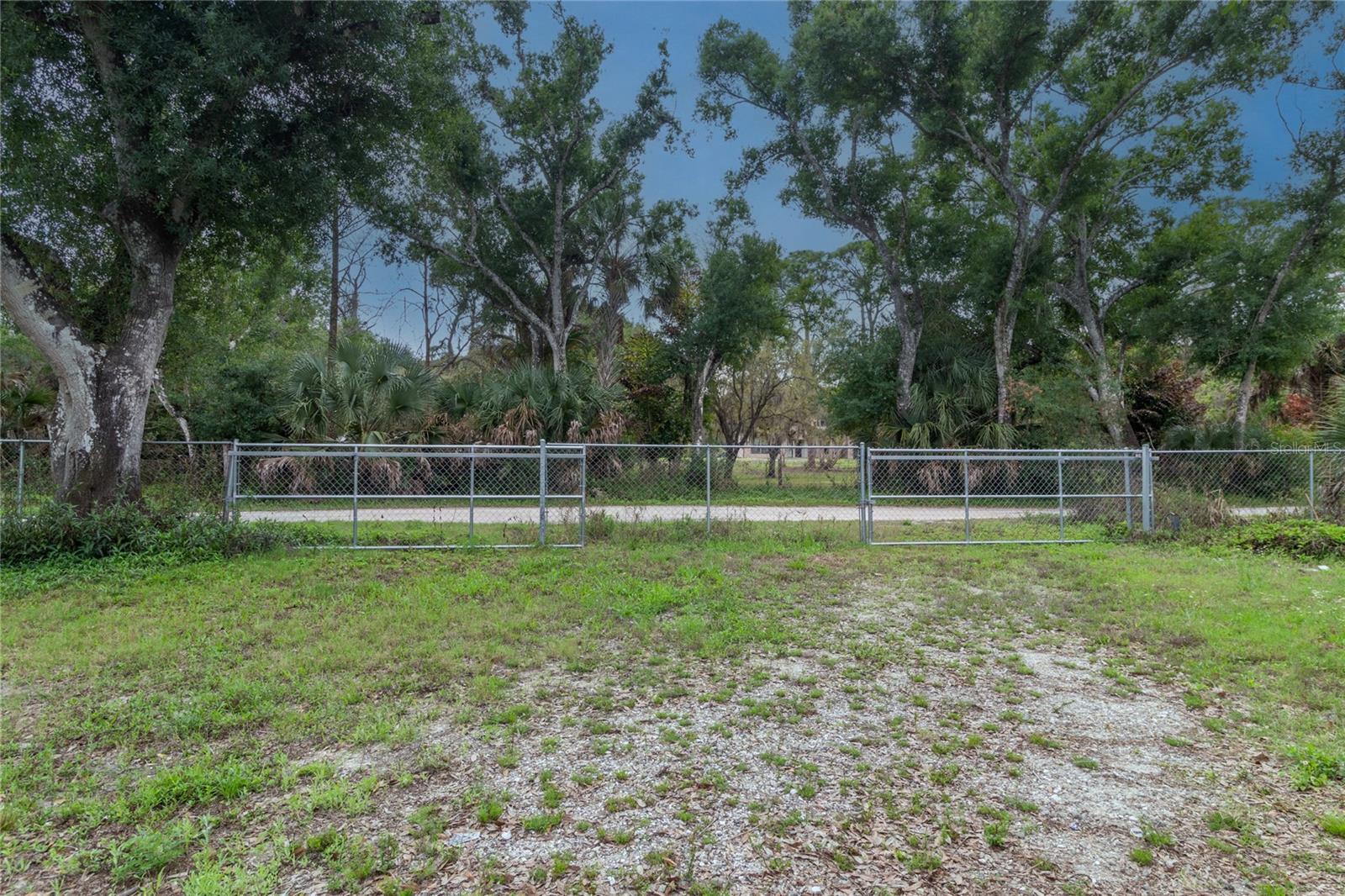 1143 MEYERS RD — photo 48