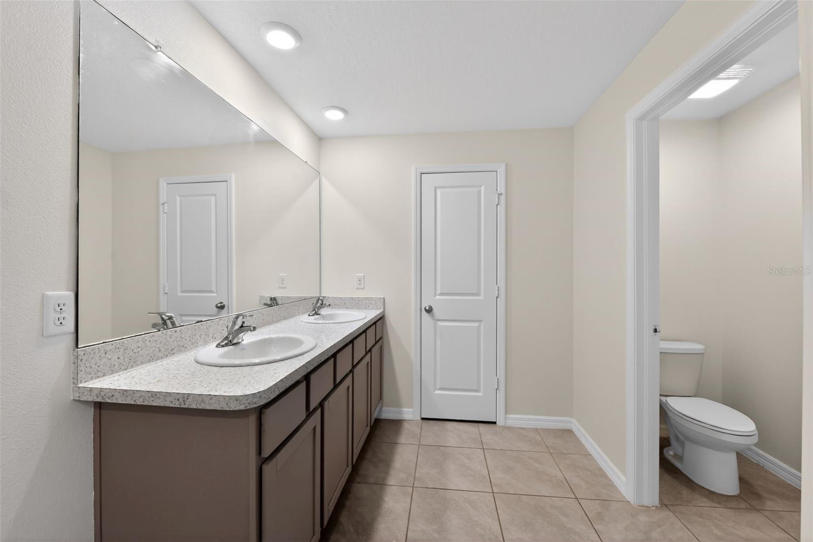 439 SUNLIT CORAL ST — photo 18