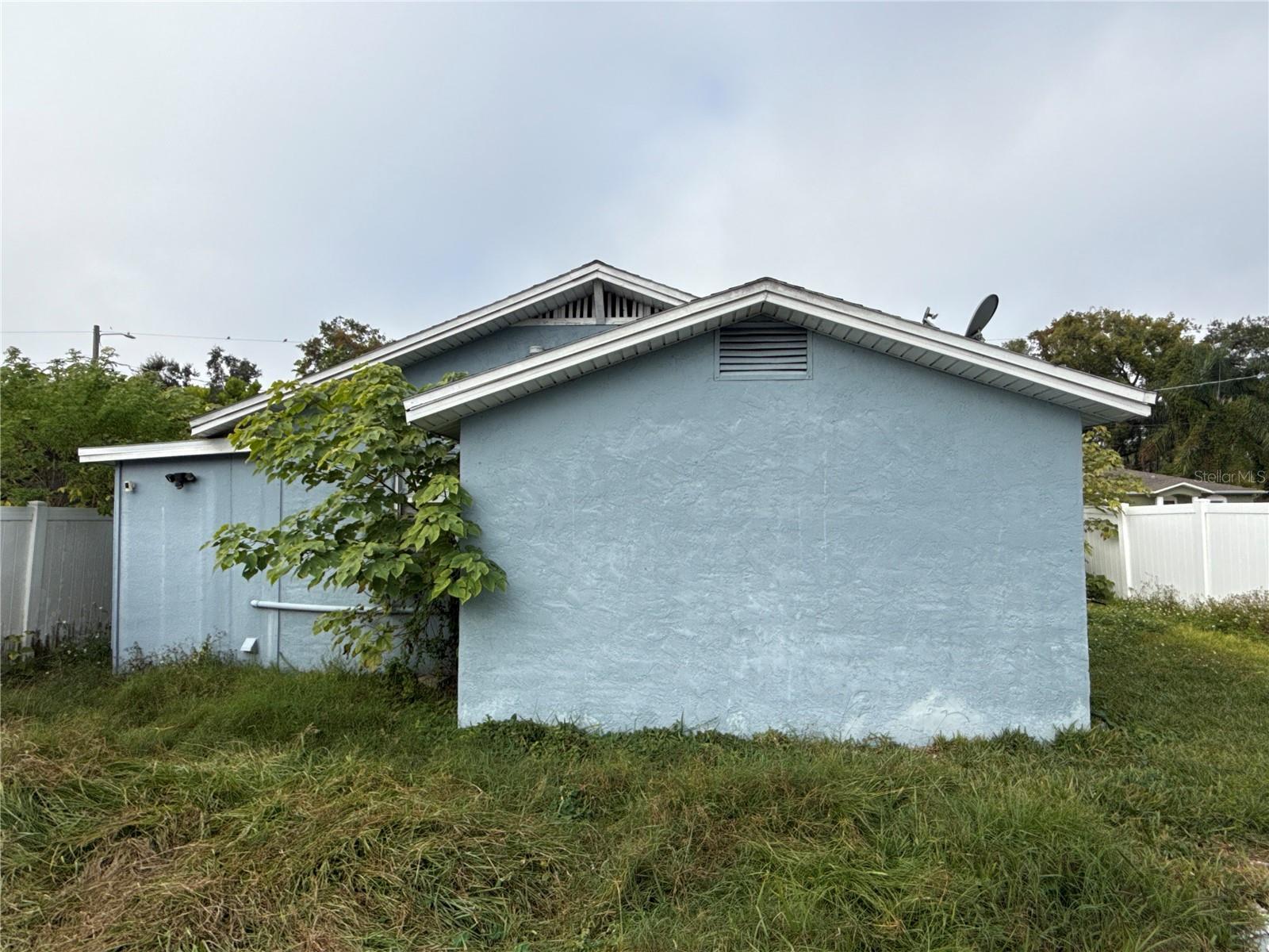 8007 N KLONDYKE ST — photo 6