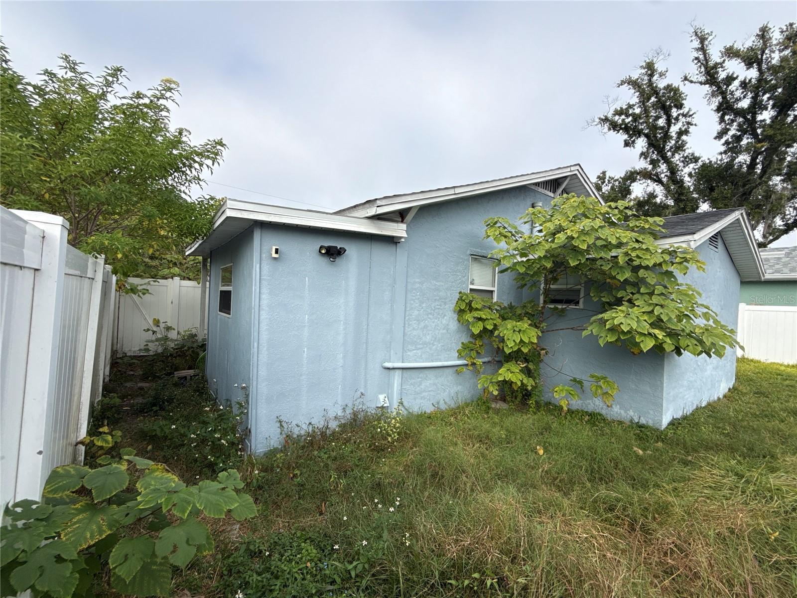 8007 N KLONDYKE ST — photo 7