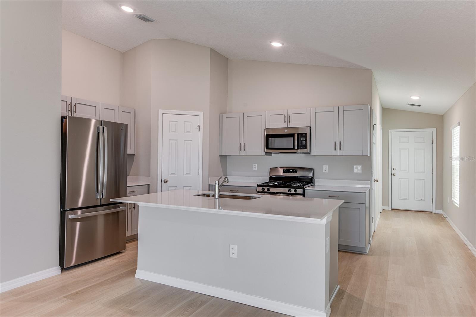 15250 MAUDE LANDING LOOP — photo 11