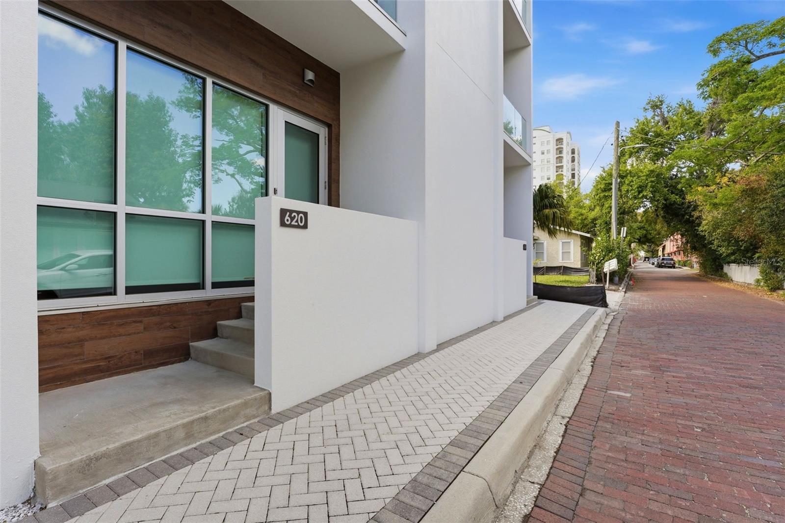 620 RAWLS AVE — photo 2