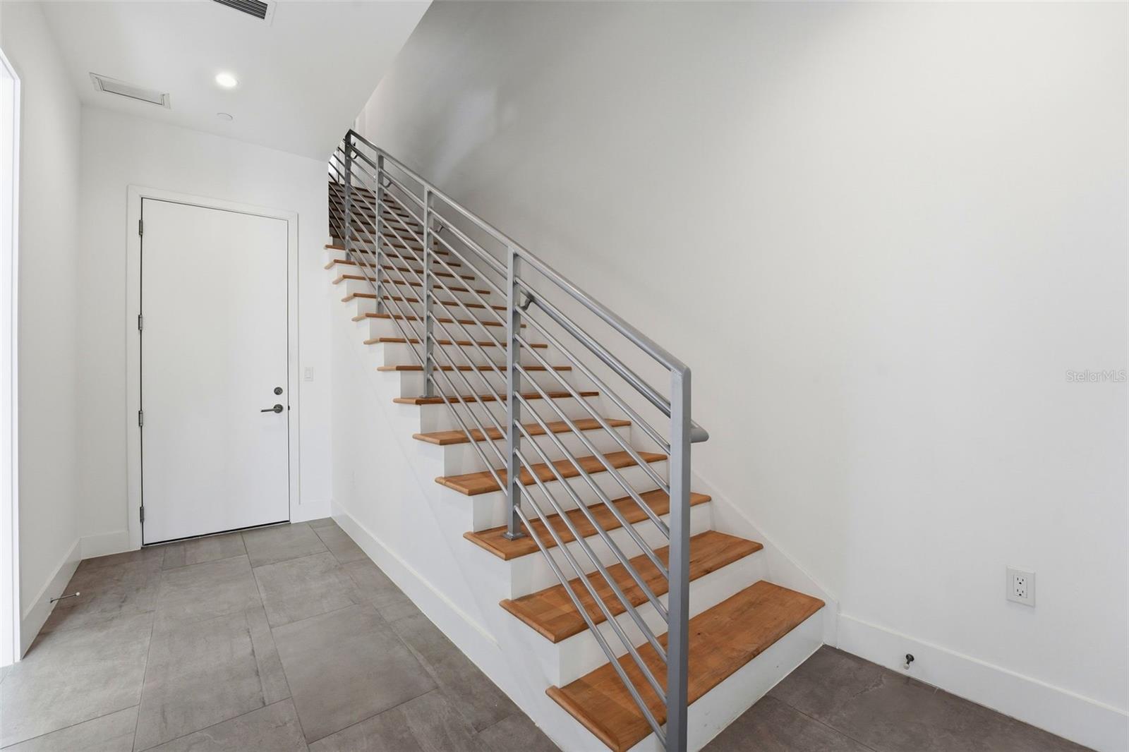620 RAWLS AVE — photo 6