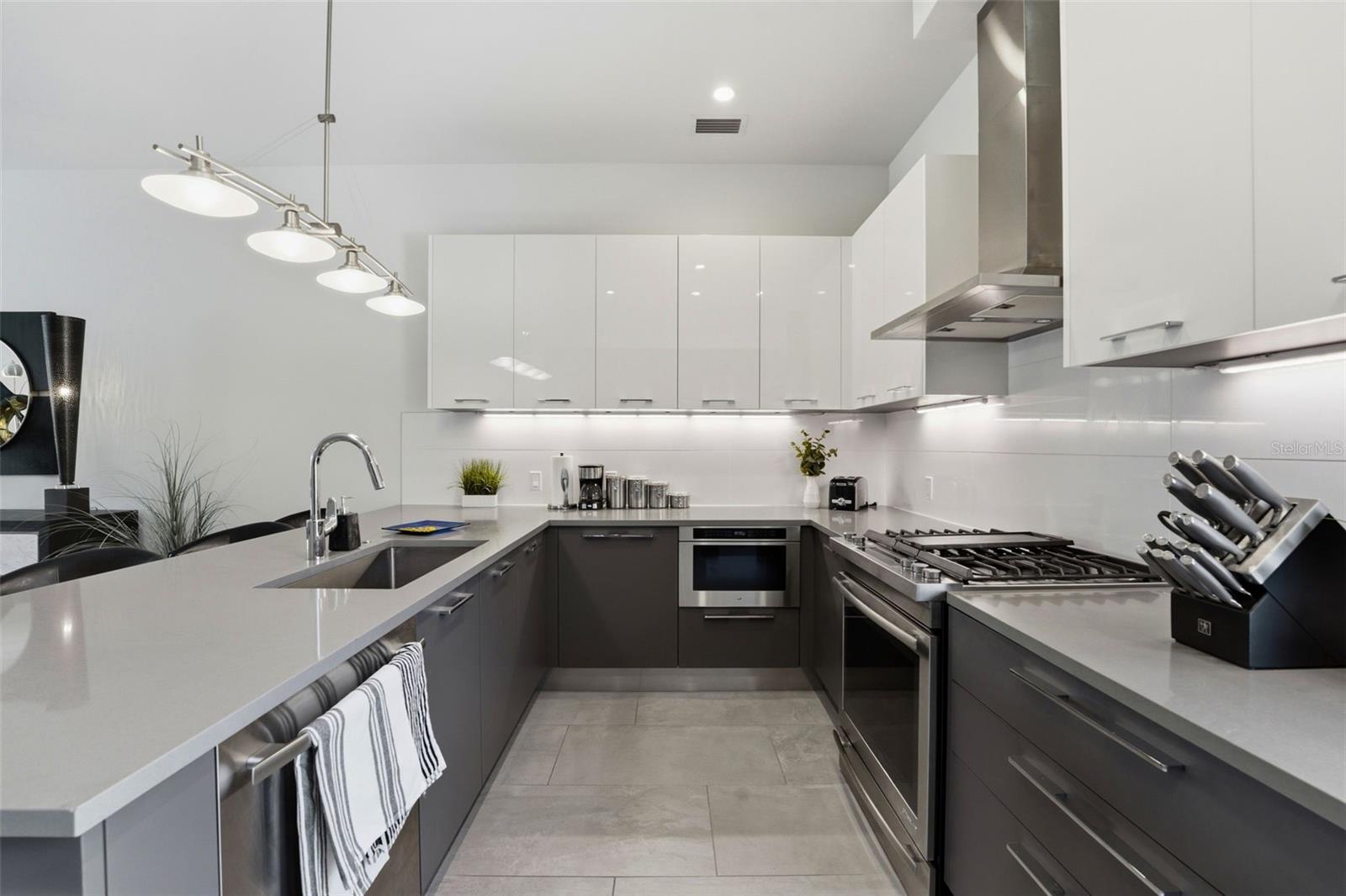 620 RAWLS AVE — photo 14