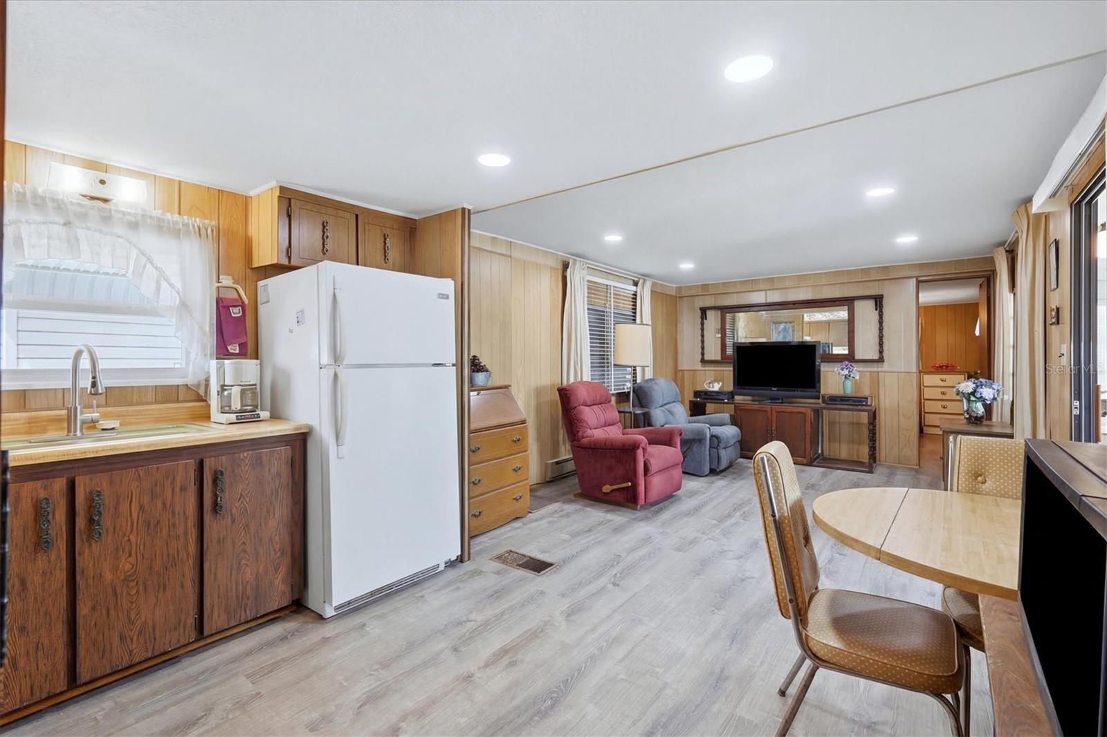1112 46TH AVENUE DR E — photo 11