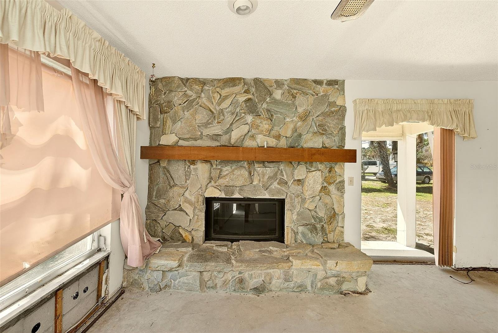 205 GULF BLVD — photo 9