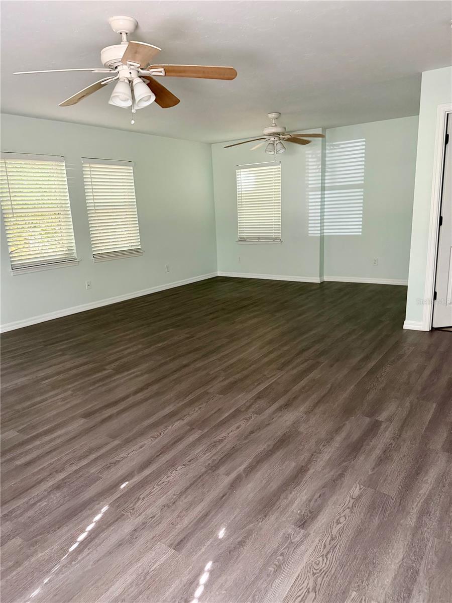 2419 WELLS AVENUE — photo 21