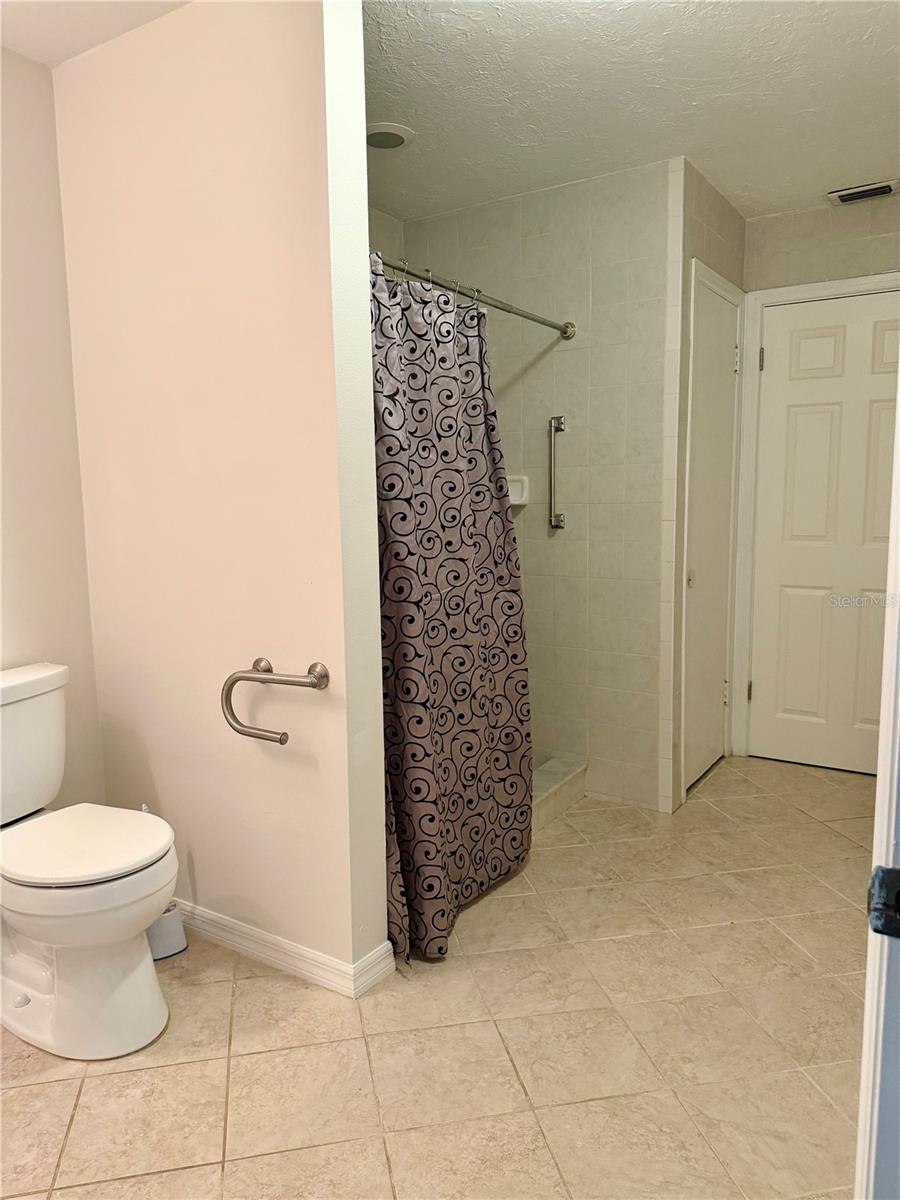 2419 WELLS AVENUE — photo 23