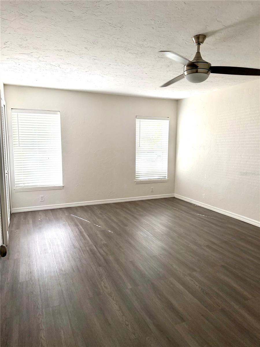 2419 WELLS AVENUE — photo 19