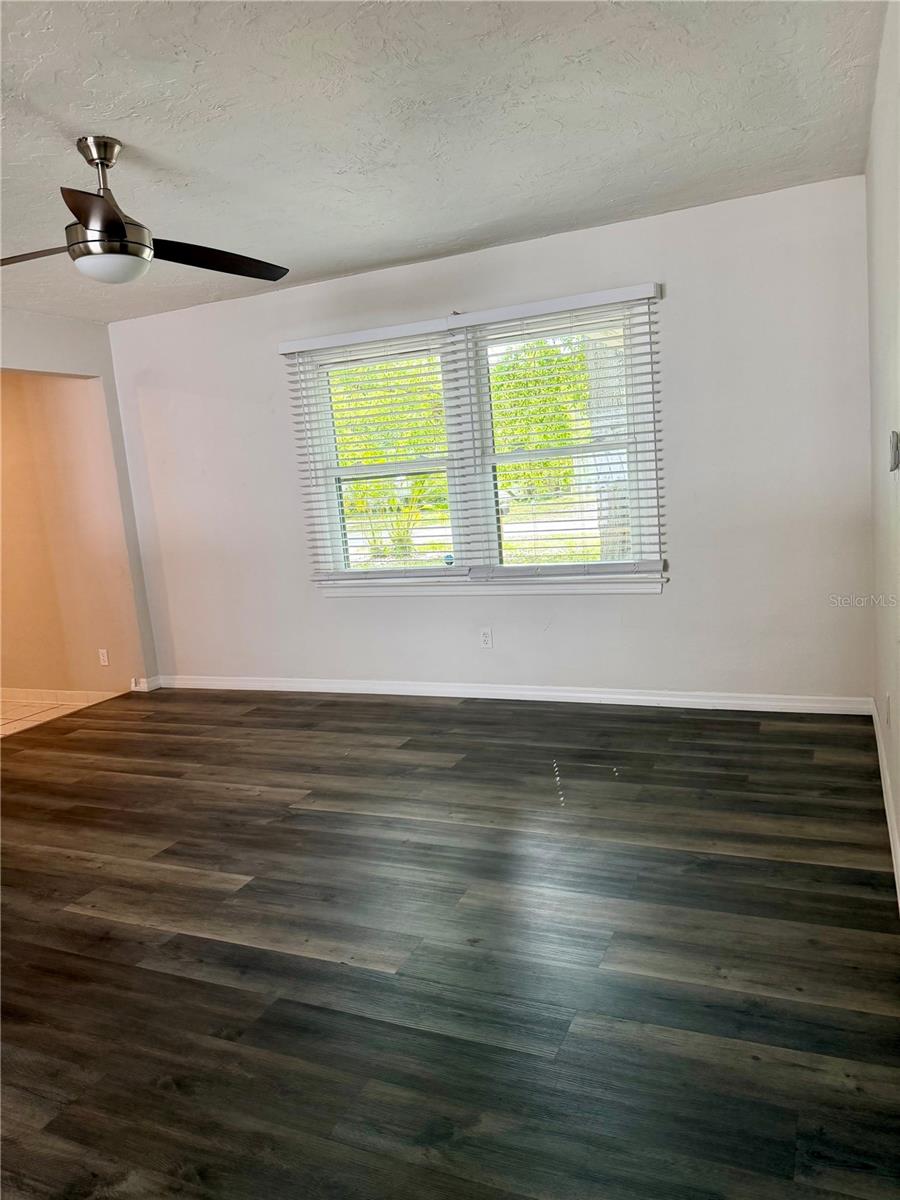 2419 WELLS AVENUE — photo 12