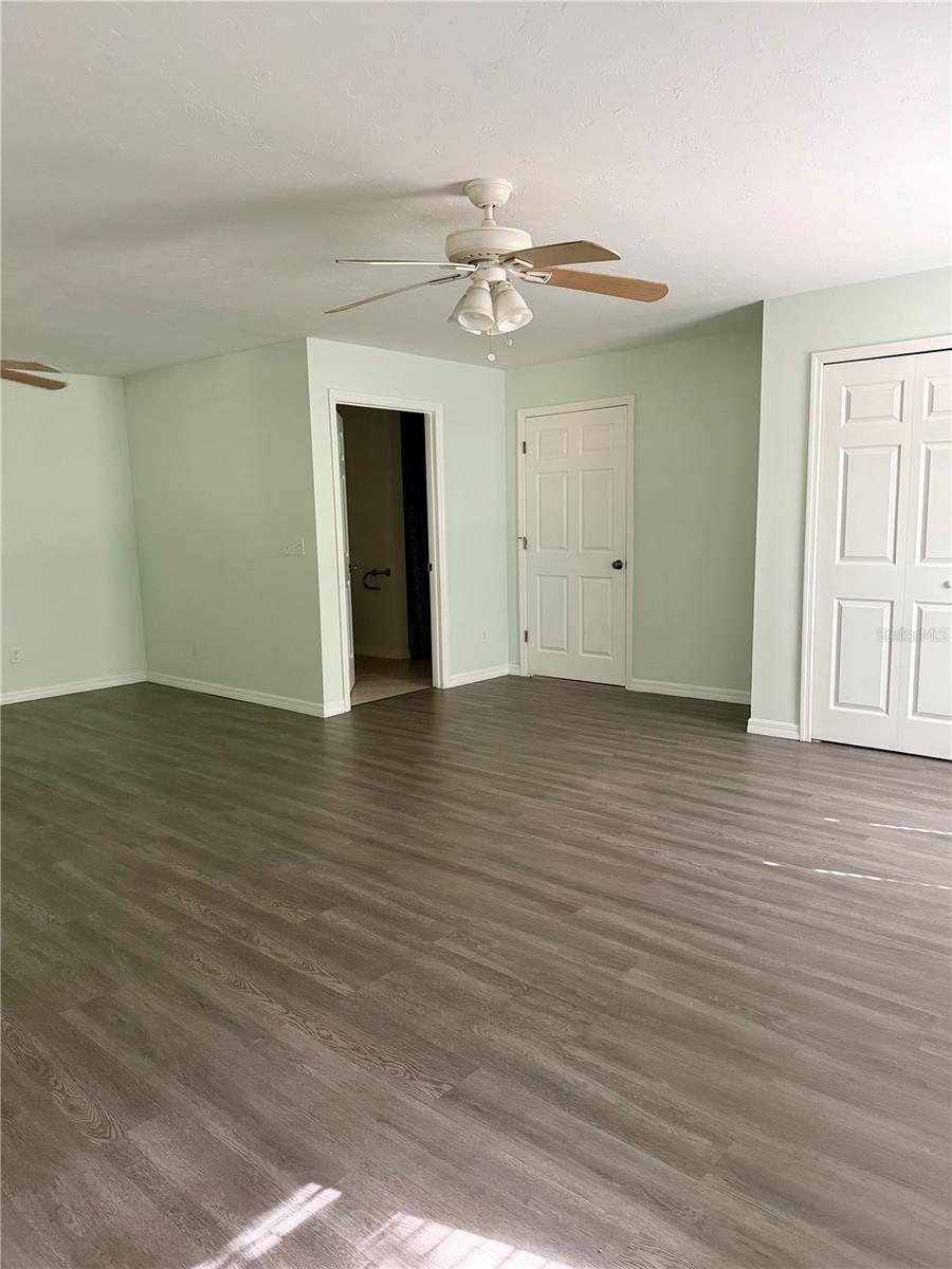 2419 WELLS AVENUE — photo 24