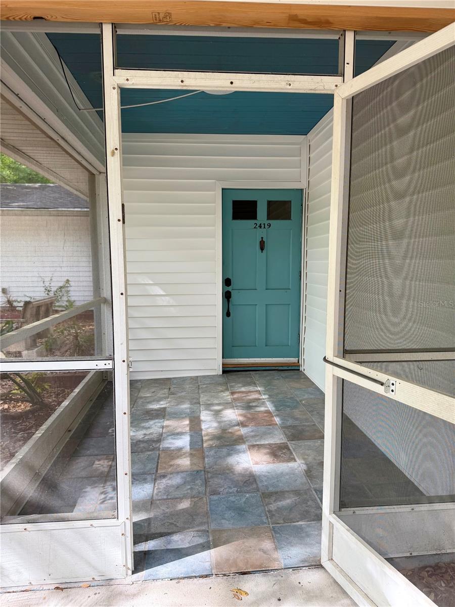 2419 WELLS AVENUE — photo 3