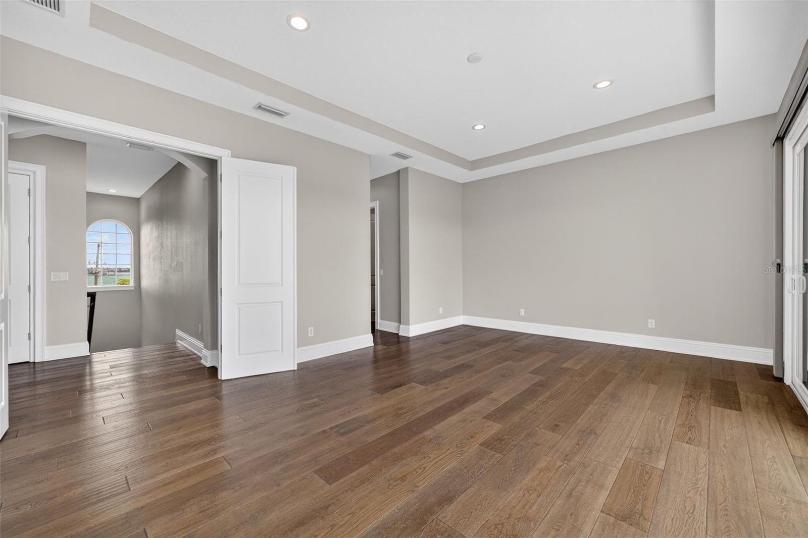 13 TREASURE LN — photo 92
