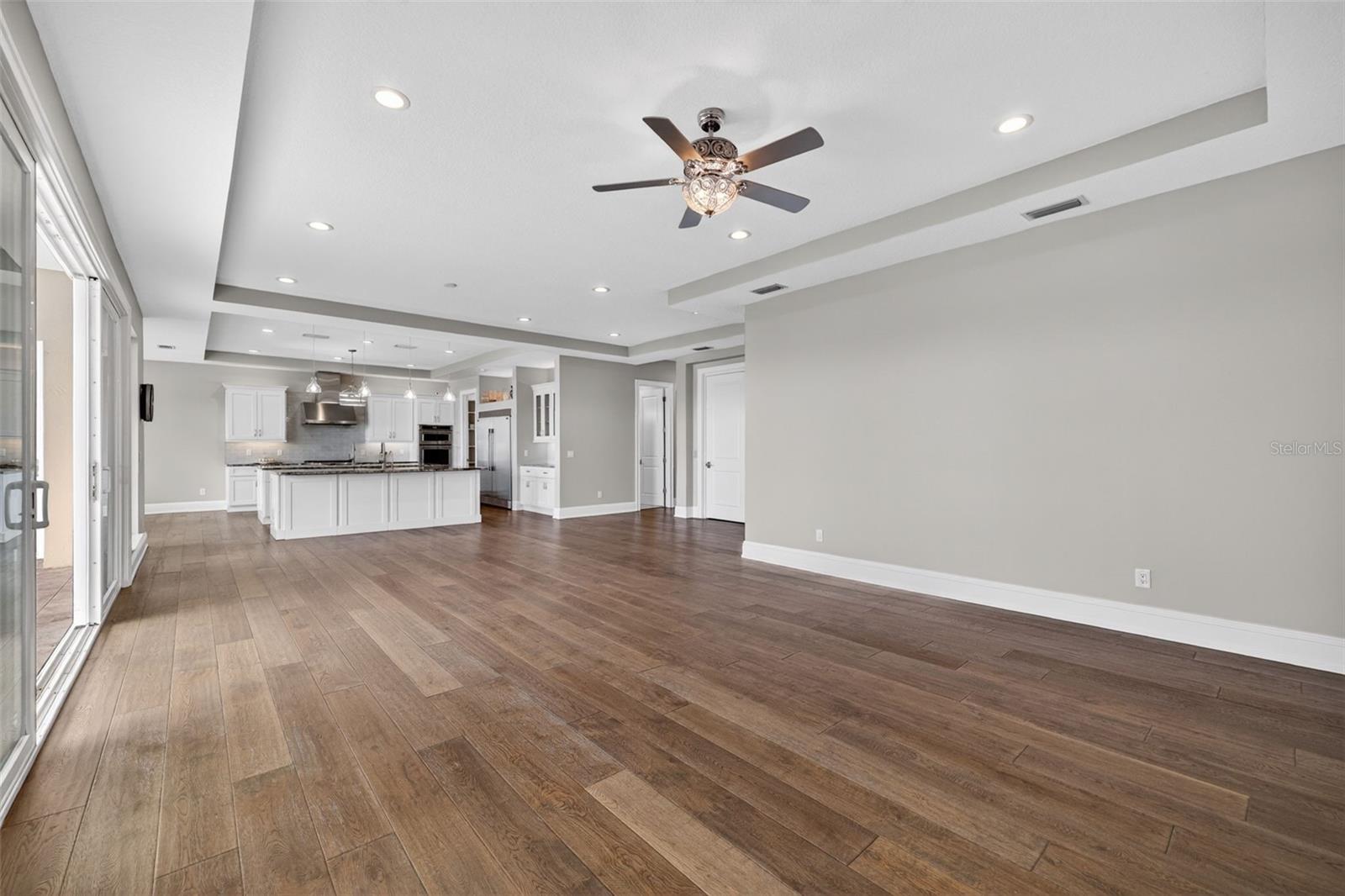 13 TREASURE LN — photo 28