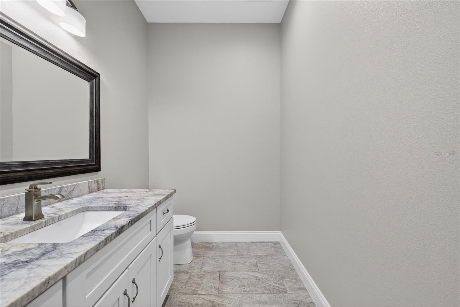 13 TREASURE LN — photo 30