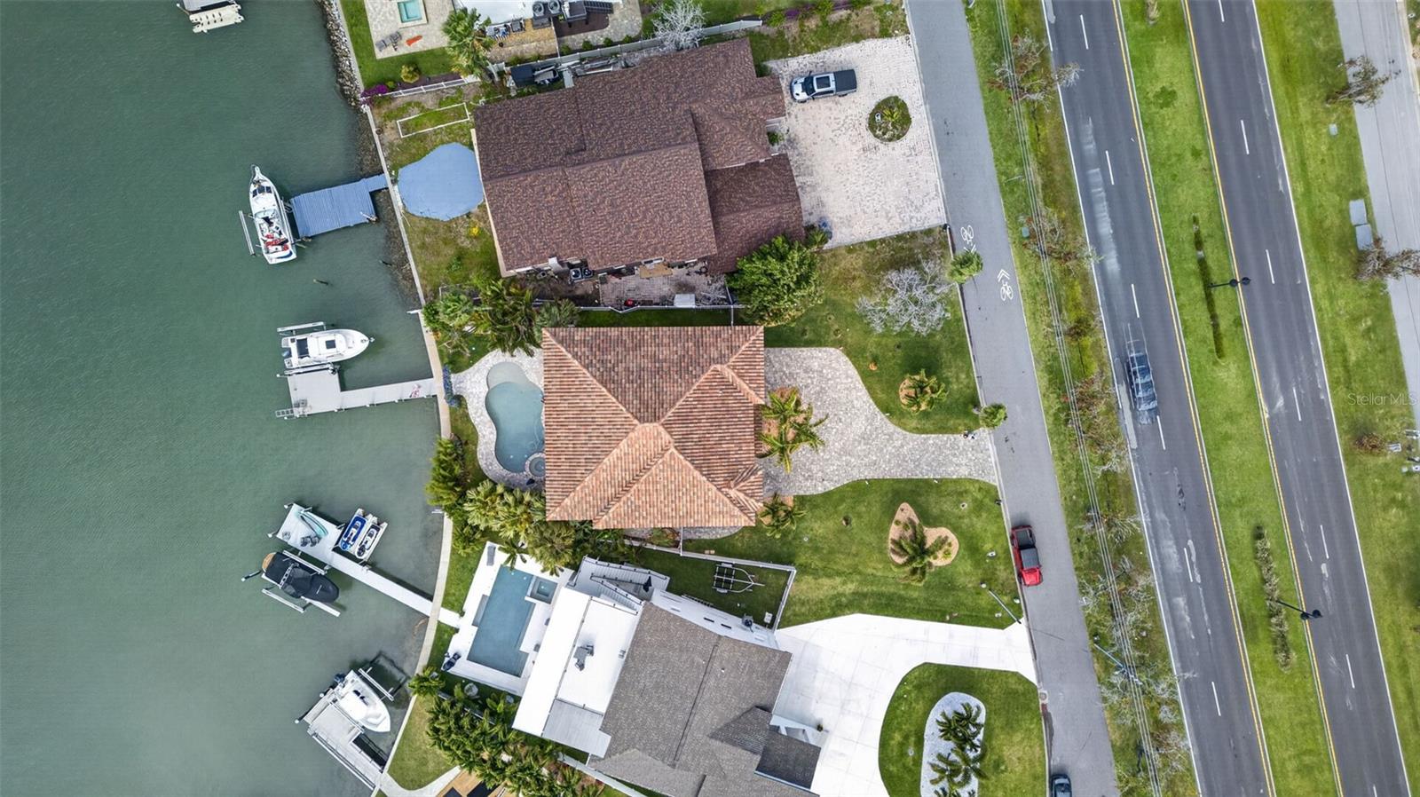 13 TREASURE LN — photo 41