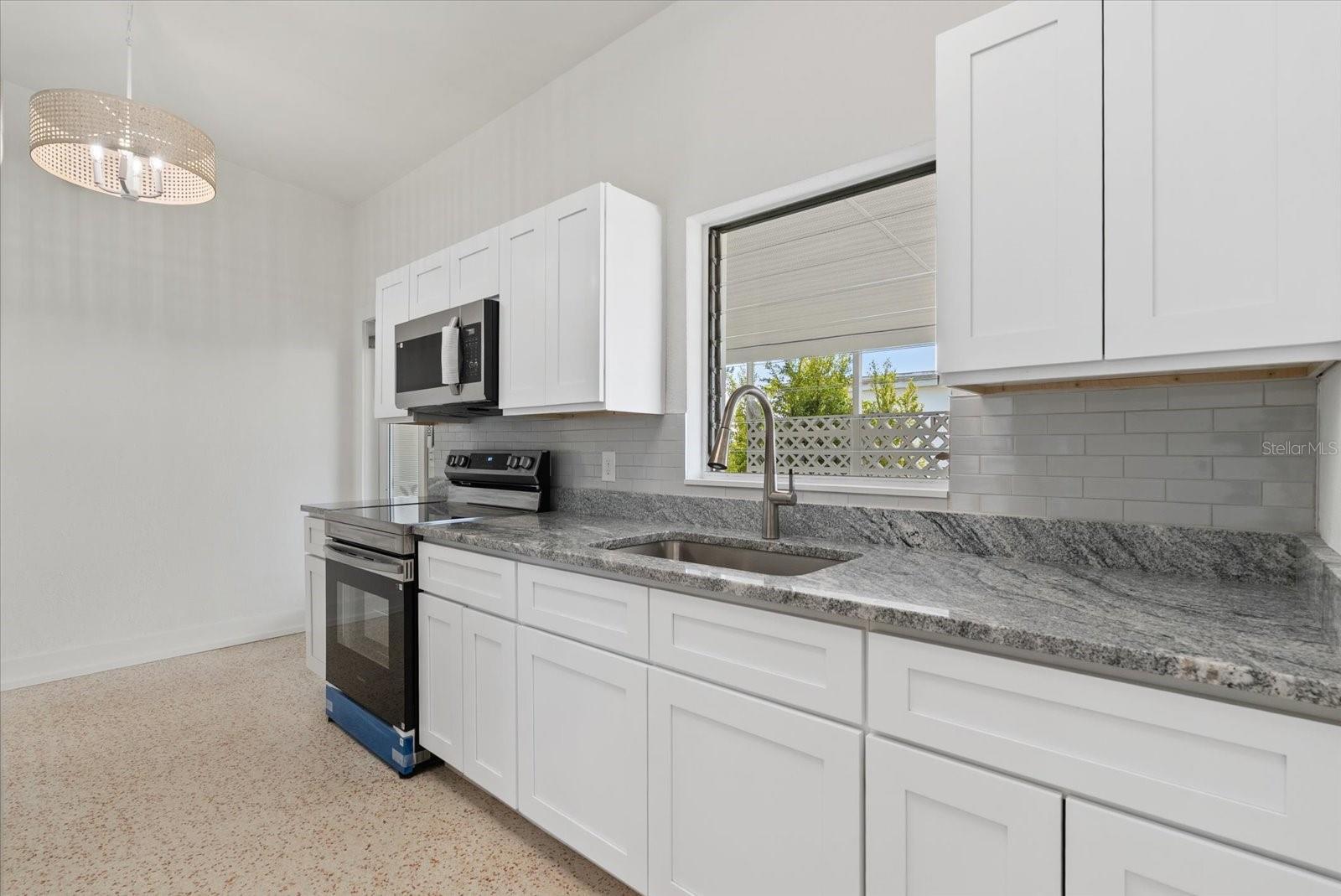 6019 MERRIL ST — photo 12