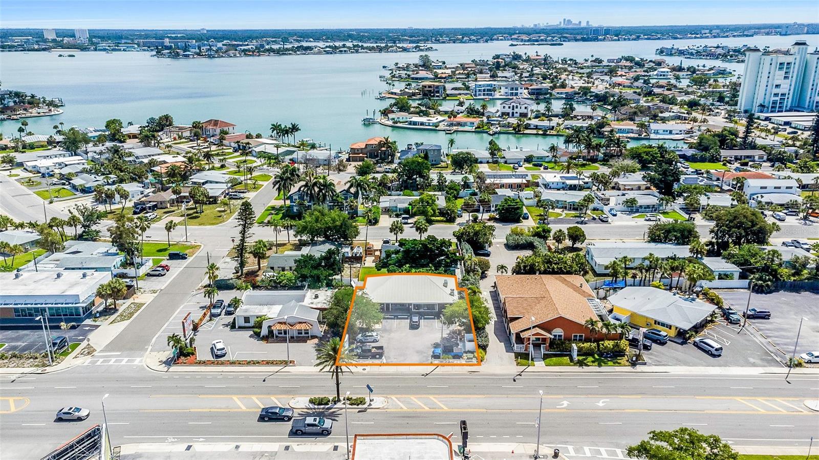 6655 GULF BLVD — photo 2