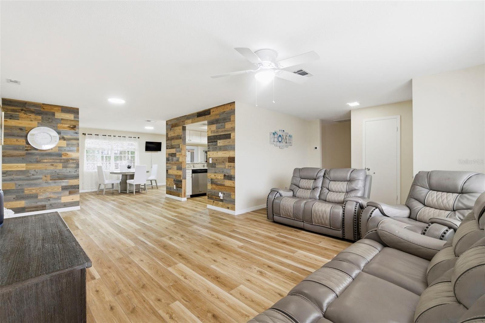 3022 JACKSON DR — photo 16
