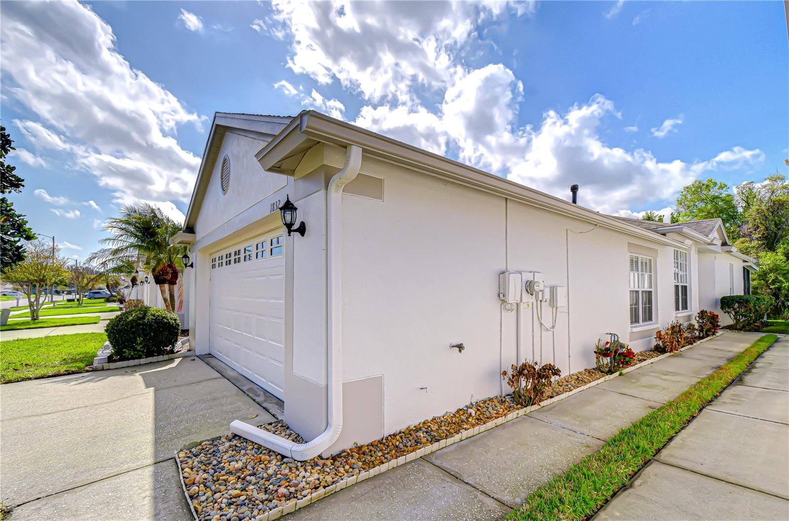 1832 SASSAFRAS DR — photo 5