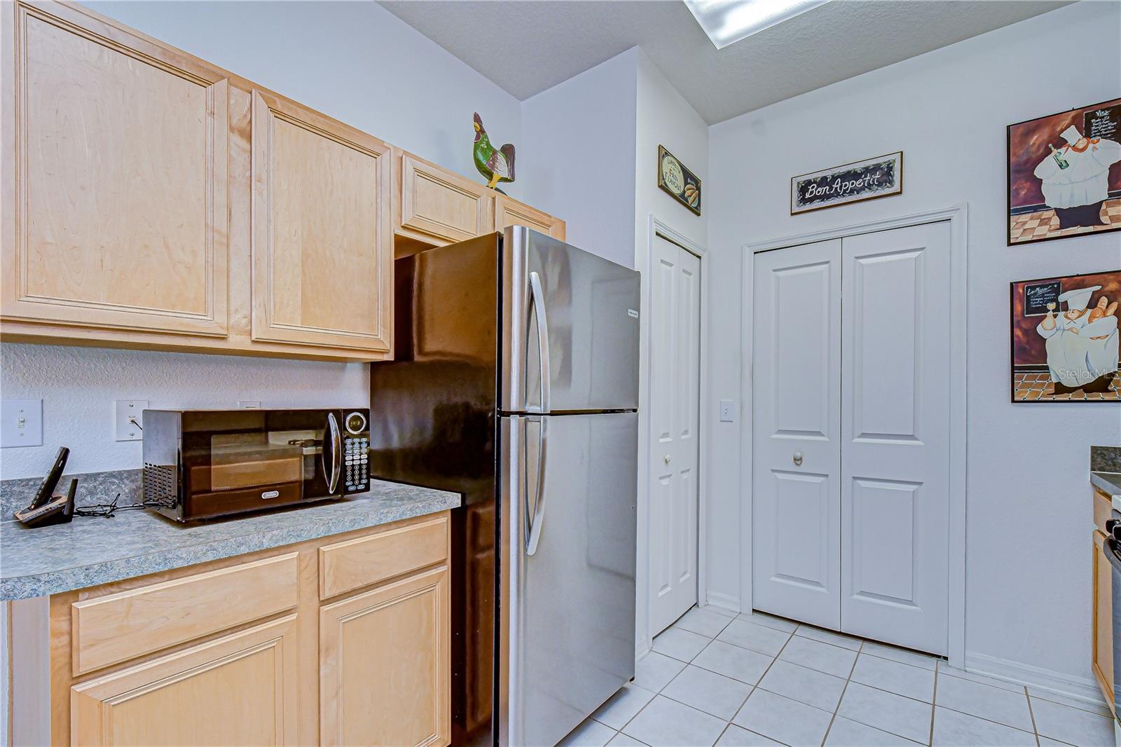 1832 SASSAFRAS DR — photo 24