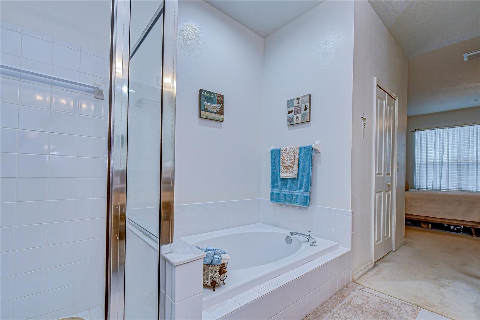 1832 SASSAFRAS DR — photo 49