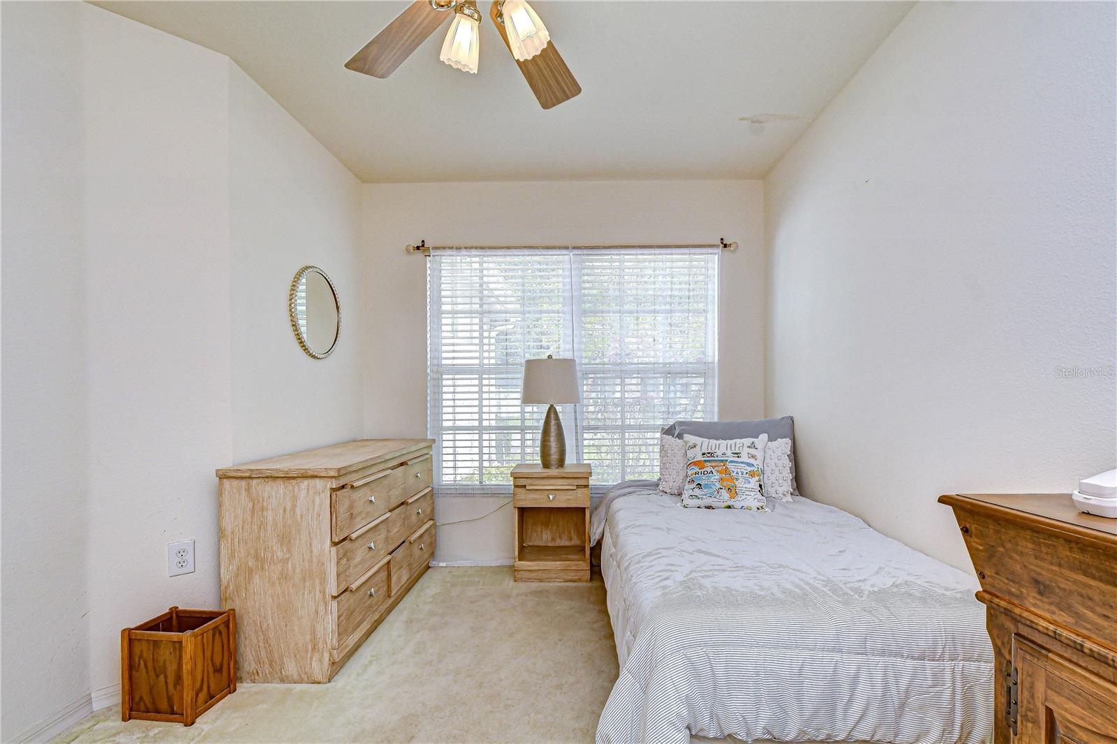 1832 SASSAFRAS DR — photo 30
